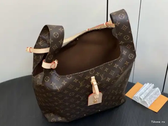 Cheap LOUIS VUITTON Atlantis GM 0630